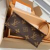 Louis Vuitton Monogram Petit Sac Plat - 图片 6
