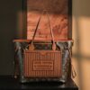 Louis Vuitton Neverfull Inside Out MM - 图片 3
