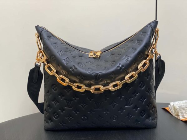 Louis Vuitton Coussin Hobo MM