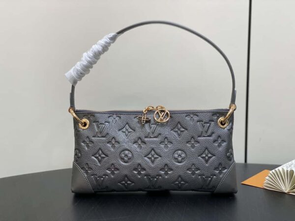 Louis Vuitton Pochette Sèvres