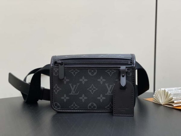 Louis Vuitton Bosphore Wearable Wallet