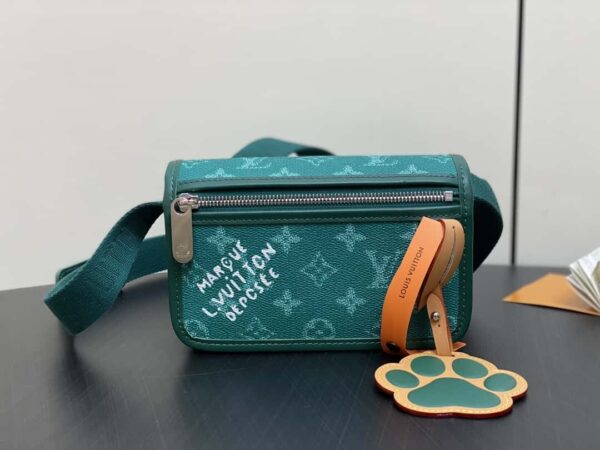 Louis Vuitton Bosphore Wearable Wallet