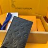 Louis Vuitton Passport Cover - 图片 3