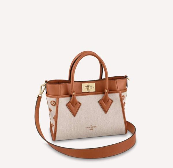 Louis Vuitton Shoulder Bag