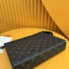 Louis Vuitton Pochette Voyage MM - 图片 5