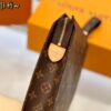Louis Vuitton Toiletry Pouch On Chain - 图片 4