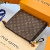 Louis Vuitton Toiletry Pouch On Chain - 图片 5
