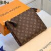 Louis Vuitton Toiletry Pouch On Chain - 图片 8