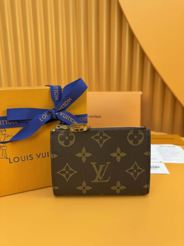 Louis Vuitton Lisa Wallet