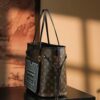 Louis Vuitton Neverfull Inside Out MM - 图片 4