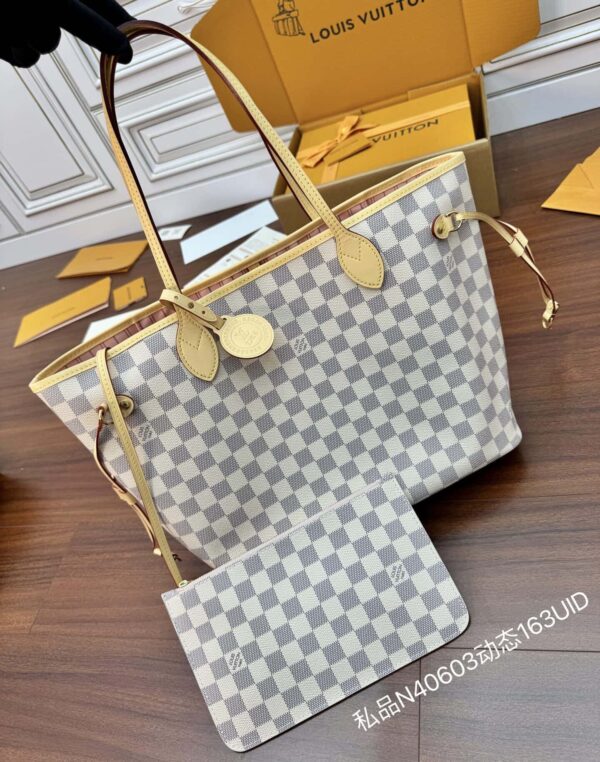 Louis Vuitton Neverfull MM