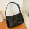 YSL le 5 à 7 in patent leather - 图片 5