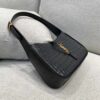 YSL le 5 à 7 in crocodile-embossed shiny leather - 图片 3