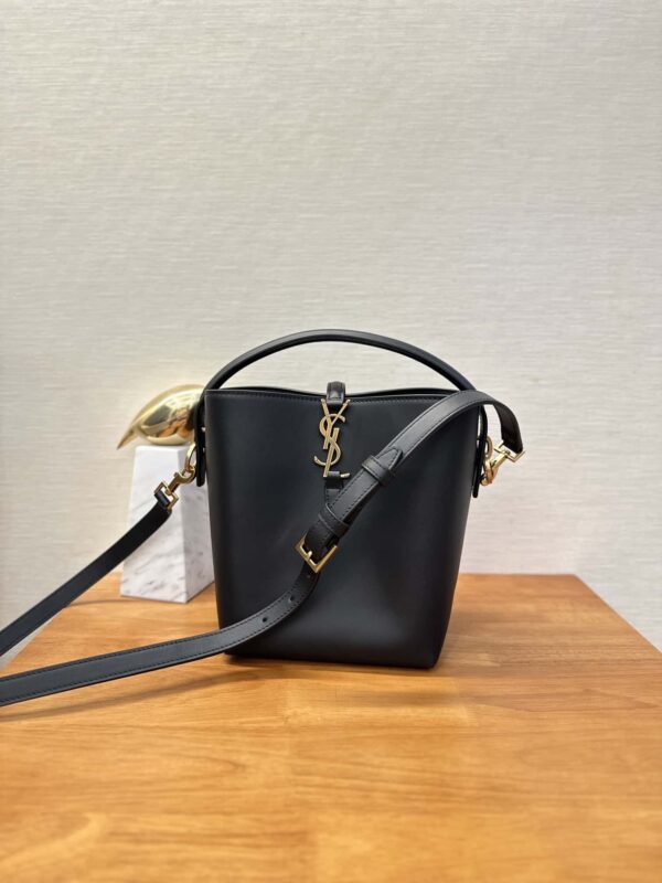 YSL le 37 small in shiny leather