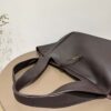 YSL le 5 à 7 bea in grained leather - 图片 6