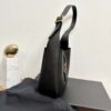 YSL le 5 à 7 supple baby in grained leather - 图片 8