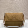 Prada Traveller Re-Nylon large padded shoulder bag - 图片 3