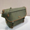 Prada Large Re-Nylon and suede shoulder bag - 图片 10