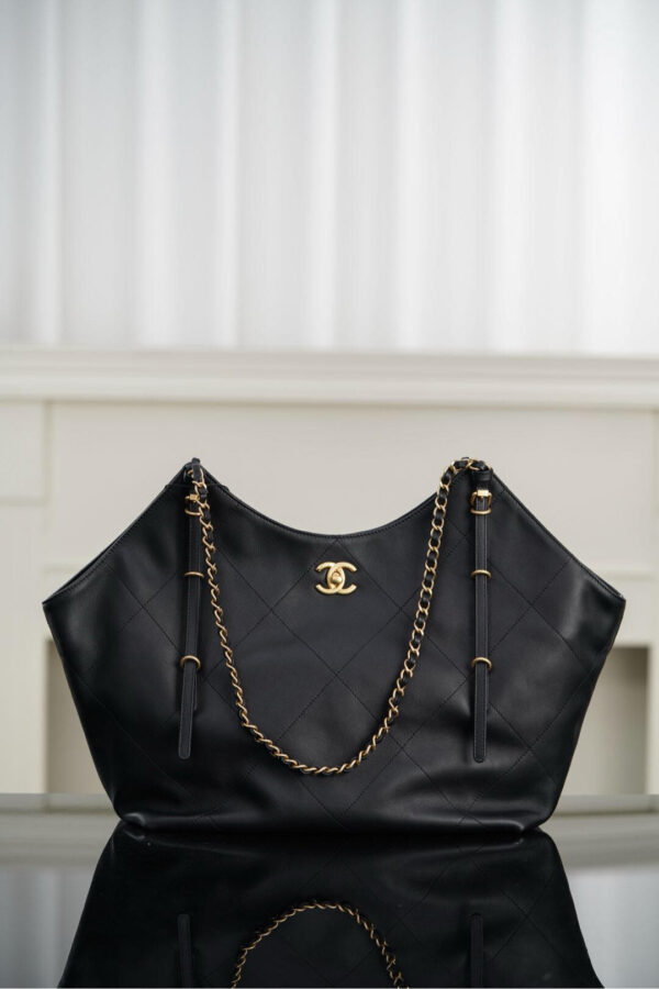 CHANEL Maxi Shopping Bag