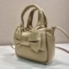 Prada Padded Re-Nylon mini-bag with bow - 图片 4