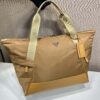 Prada Re-Nylon and leather duffel bag - 图片 4